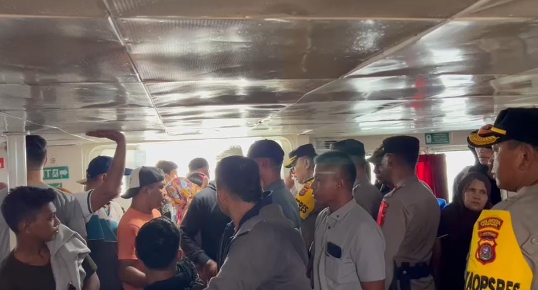 Diduga Over Kapasitas Kapal Cepat Rute Kendari-Raha-Baubau Disidak Polisi