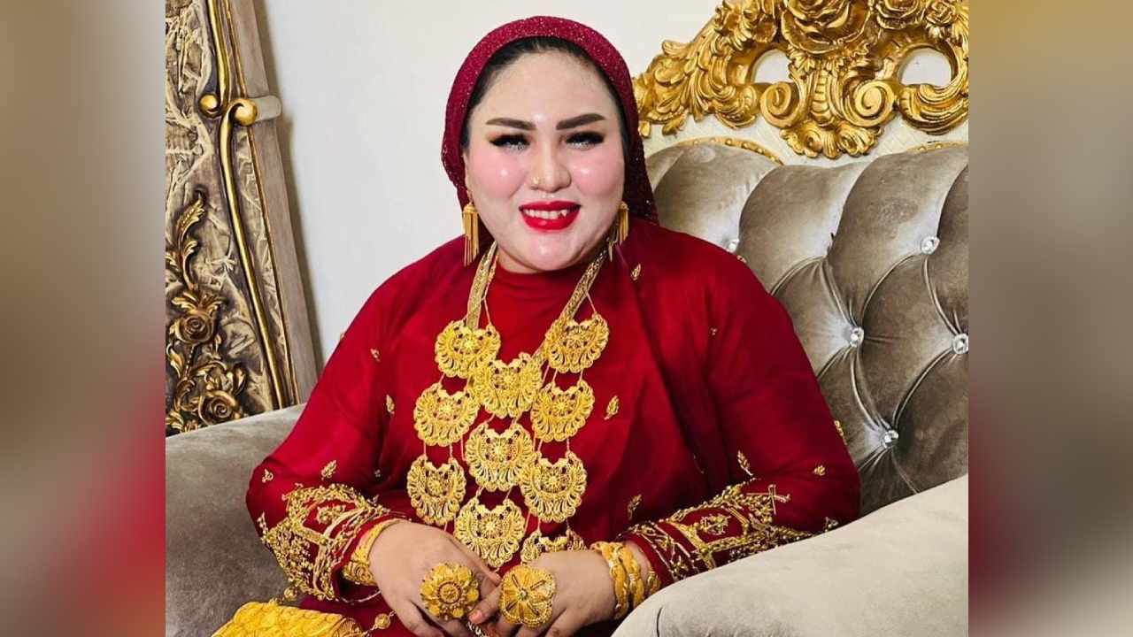 Emas Berjalan Mira Hayati Dua Kali Nikah dan Punya Empat Anak di Umur Segini, Jangan Kaget