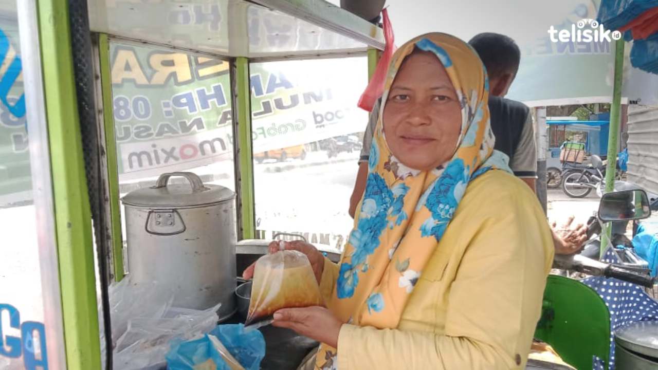 Es Cendol Toge Panyabungan Ibu Ini Laris Manis di Bulan Ramadan