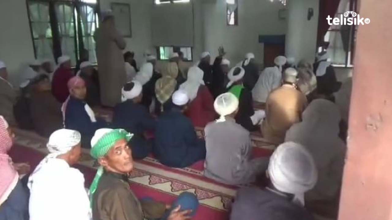 Jemaah Tarekat Naqsyabandiyah di Sumatera Utara Gelar Salat Idul Fitri Hari Ini