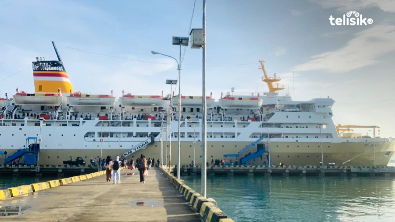 Kapal Pelni Tujuan Makassar Terlambat Berangkat dari Pelabuhan Murhum Kota Baubau
