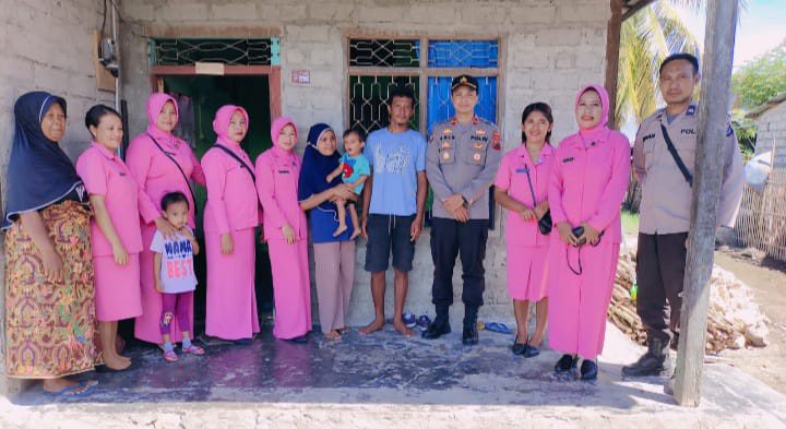 Kapolsek di Nusa Tenggara Timur Angkat Penderita Stunting Jadi Anak Asuh