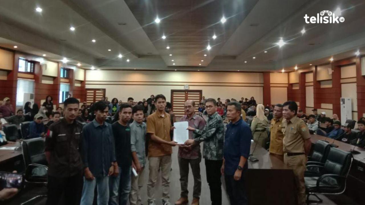 Mahasiswa dan DPRD Sulawesi Tenggara Komit Tolak UU Cipta Kerja