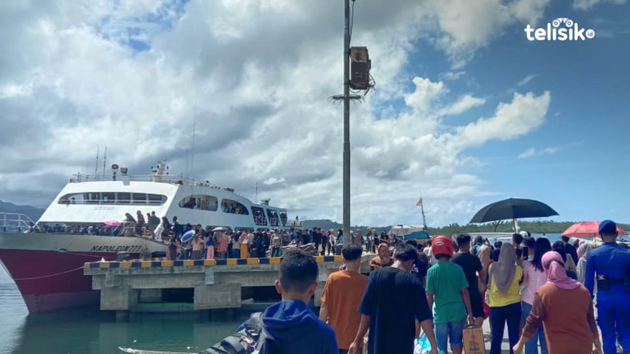 Puncak Arus Balik Lebaran Penumpang Kapal Napoleon 777 Lebihi Kapasitas