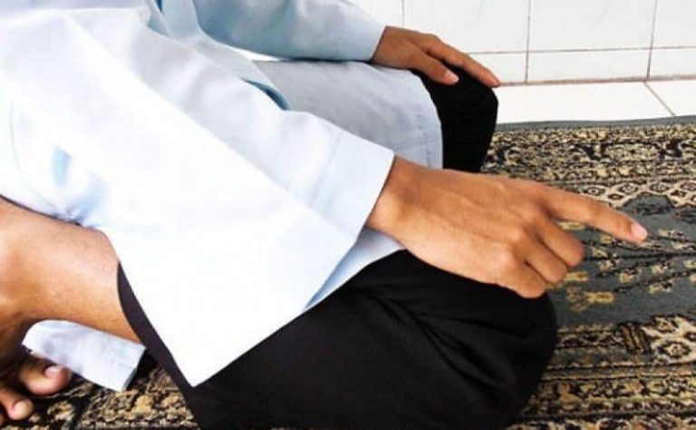 7 Posisi Bisa Berdoa dalam Salat