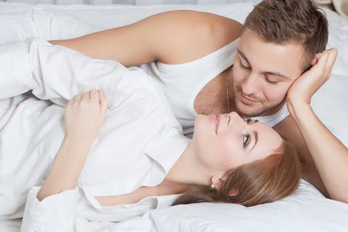 8 Manfaat Seks dengan Lampu Menyala, Cepat Bikin Orgasme