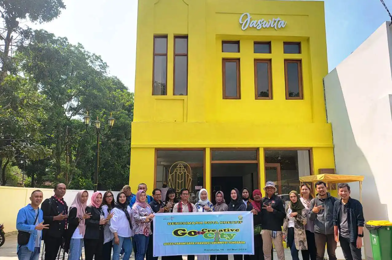 Dinas Pariwisata Ajak Pelaku Ekraf Sulawesi Tenggara Bencmarking Industri Kreatif di Bandung 