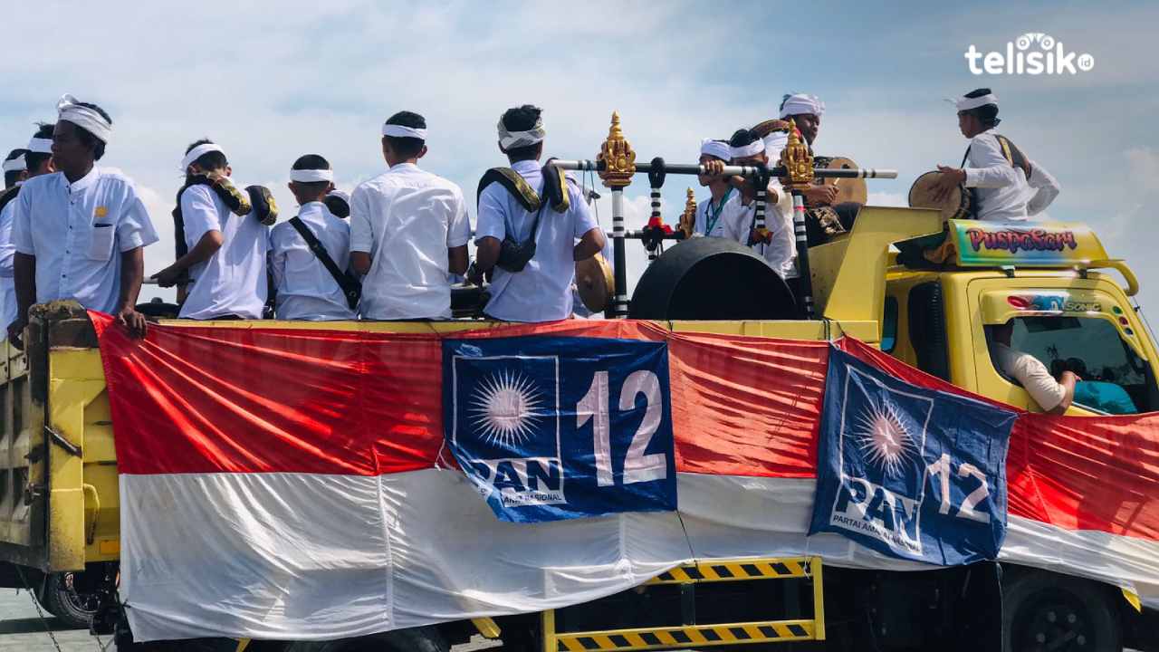 Berangkat dari Masjid Al Alam Diiring-iringi Mobil Tronton, PAN Sulawesi Tenggara Daftar Bacaleg ke KPU