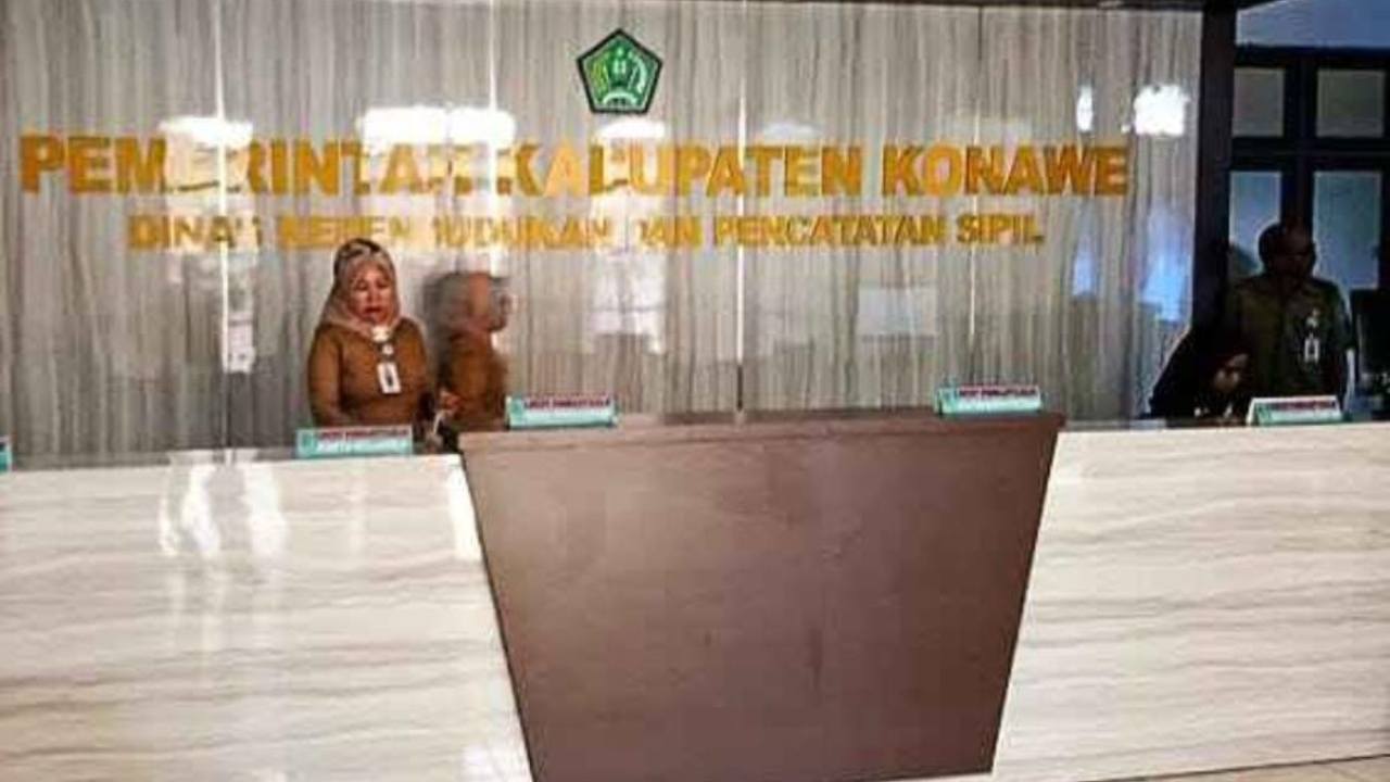 Blangko Kosong, Disdukcapil Konawe Terbitkan Suket Pengganti E-KTP