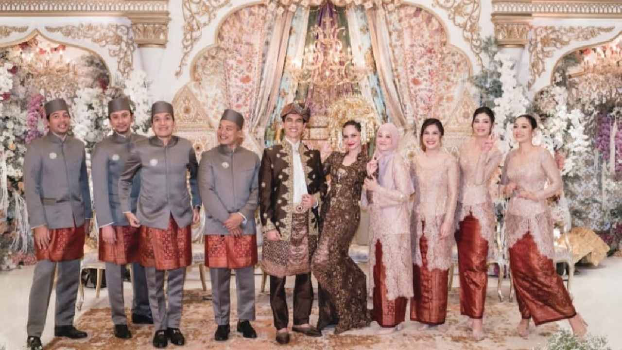 Enzy Nikahi Diplomat Muda, Desta dan Natasha Rizki Kompak Hadir Saling Lempar Senyum