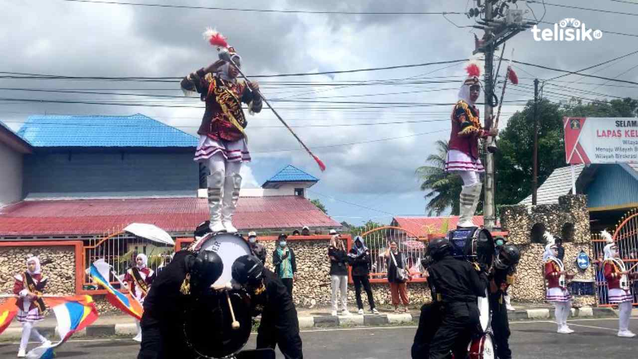 Festival Marching Band Meriahkan Hardiknas di Kota Baubau