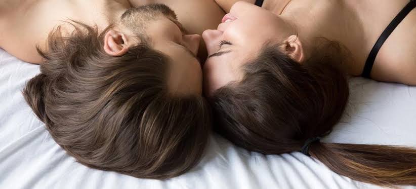 Kenali 8 Tanda Suami Puas dengan Kehidupan Seks