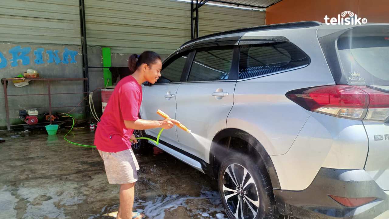 Pencucian Kendaraan jadi Usaha Mahasiswa Ini Penuhi Kebutuhan