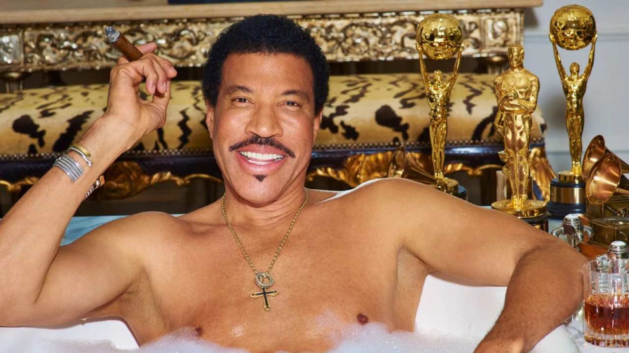 Penyanyi Lionel Richie Klaim Seks Buat Awet Muda hingga Baik untuk Jantung, Ini Faktanya