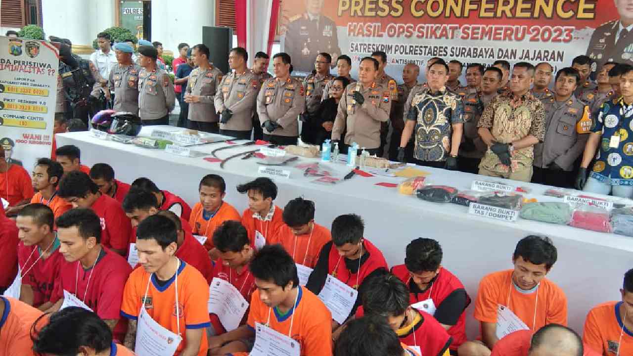 Polrestabes Surabaya Panen Tangkap Bandit Jalanan