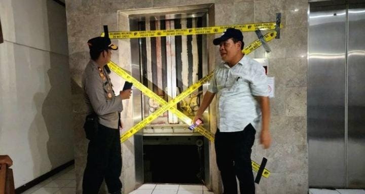Teknisi Meninggal Terjepit di Kantor Gubernur Jawa Tengah