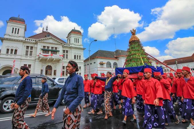 5 Tradisi Unik Idul Adha di Indonesia