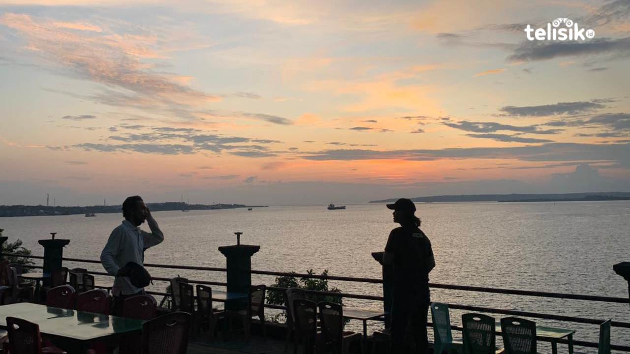 Bukit Wantiro Baubau: Tempat Nongkrong dengan View Laut
