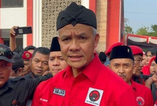 Ganjar Merasa Lemah dan Minta Fotonya Disandingkan dengan Jokowi, Presiden Bernyali Besar