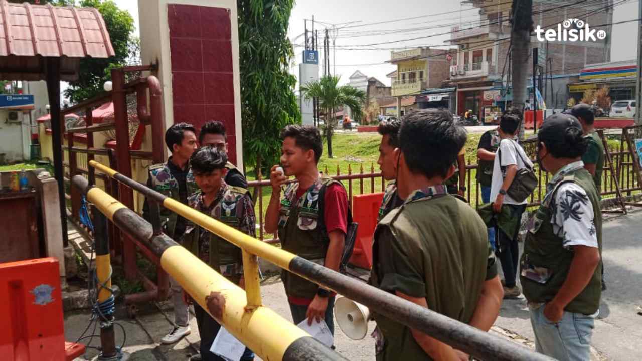 Jalan Rusak Sebabkan Pengendara Tewas, Gubernur Sumatera Utara Dilapor ke Polda Dinilai Bertanggung Jawab