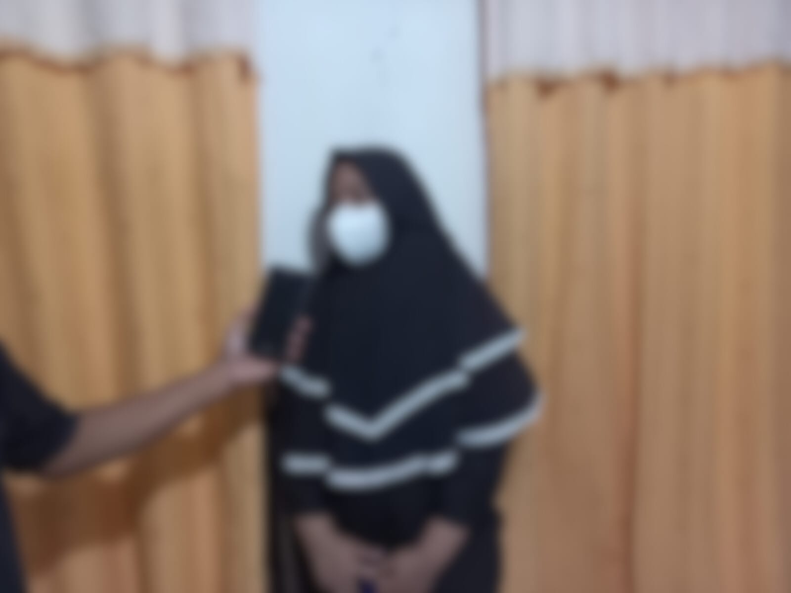 Keluarga Korban Kecewa Terhadap Vonis Rendah Kasus Pelecehan Prof B