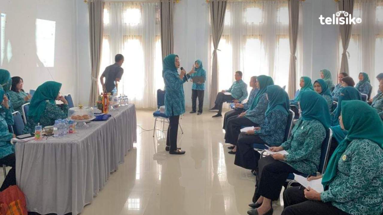 Lakukan Pembinaan Program Unggulan, TP PKK Provinsi Sambangi Kolaka Timur