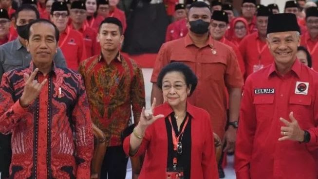 Makna Salam Metal Megawati, Jokowi: Pemimpin Harus Berani dan Bernyali, Ganjar Punya Itu