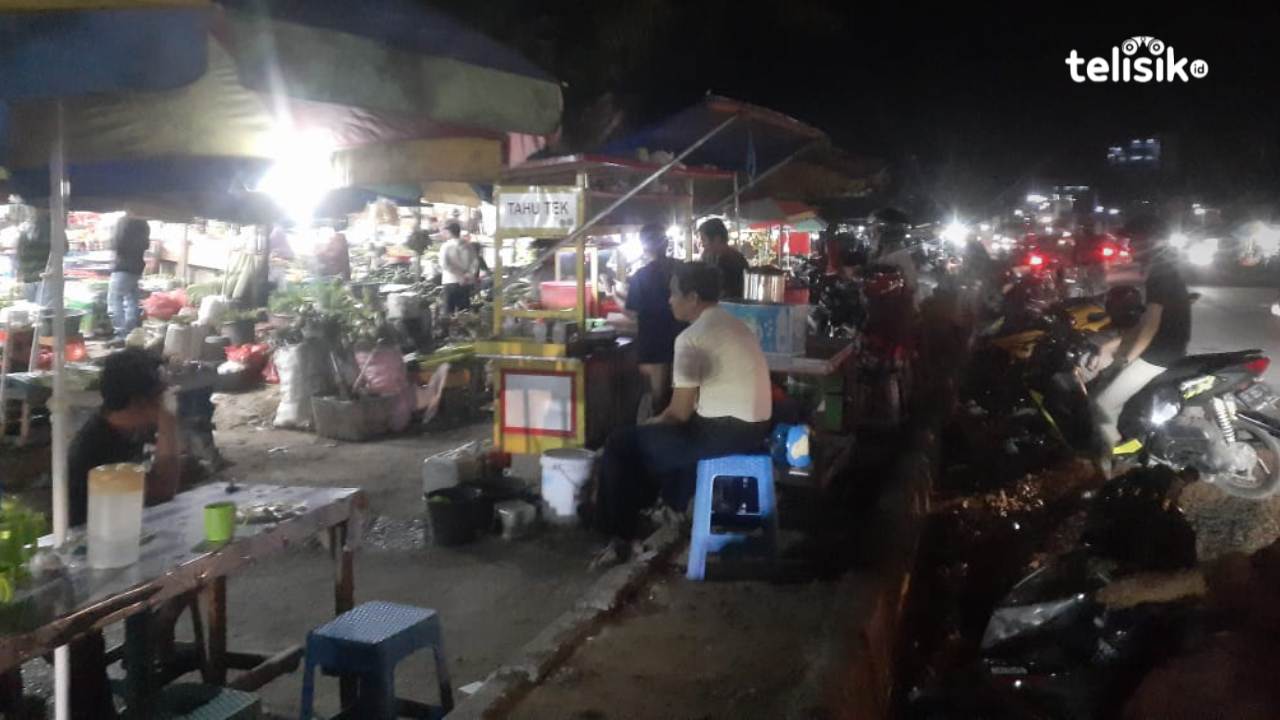 Malam Takbiran, Pasar Tumpah di Laute Masih Sibuk 