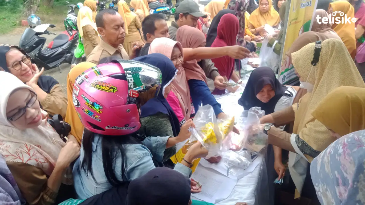Pasar Murah di Kolaka Utara Diserbu Warga dan ASN