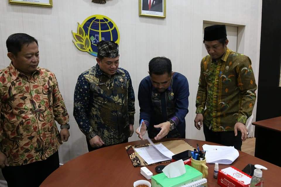 Pemda Kolaka Timur dan BPN Sulawesi Tenggara Teken MoU Soal ZNT