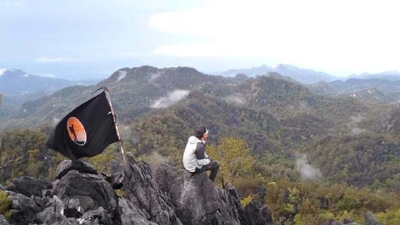 Pijak Puncak Tertinggi Bumi Anoa, Gunung Mekongga Kolaka Utara
