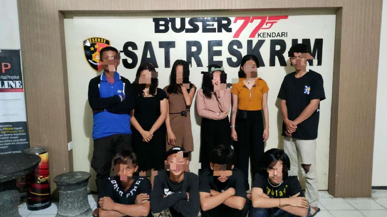 Prostitusi Online Lewat MiChat Terungkap di Kendari, Polisi Amankan 5 Tersangka