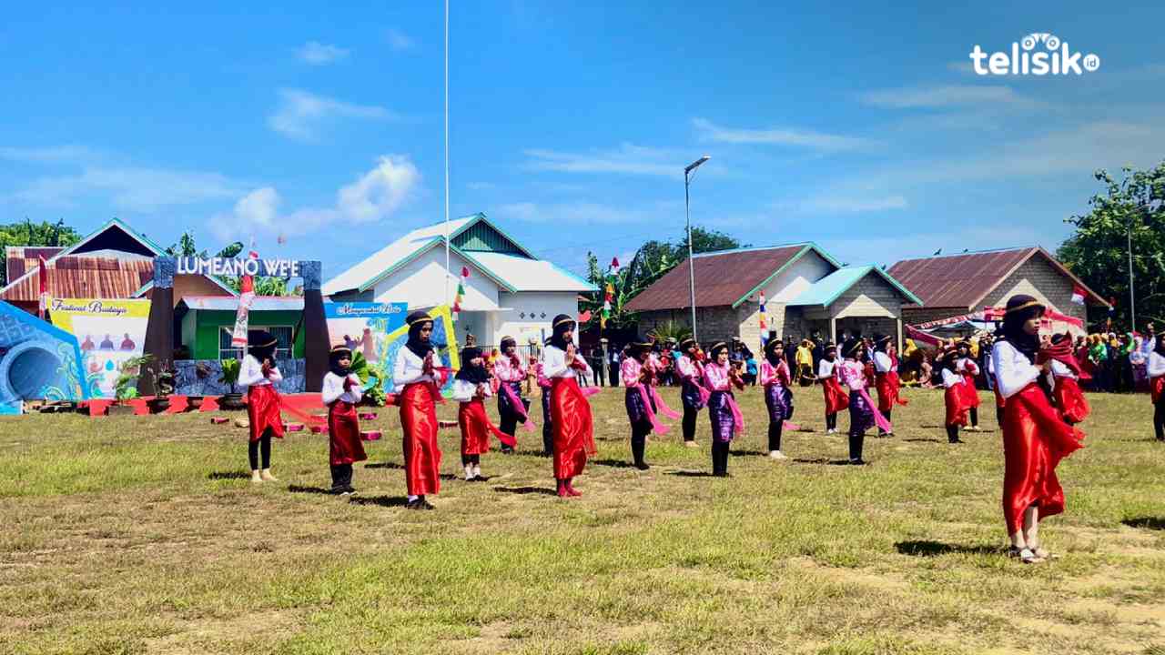 Ribuan Warga Buton Selatan Meriahkan Festival Budaya Masyarakat Bola Serumpun