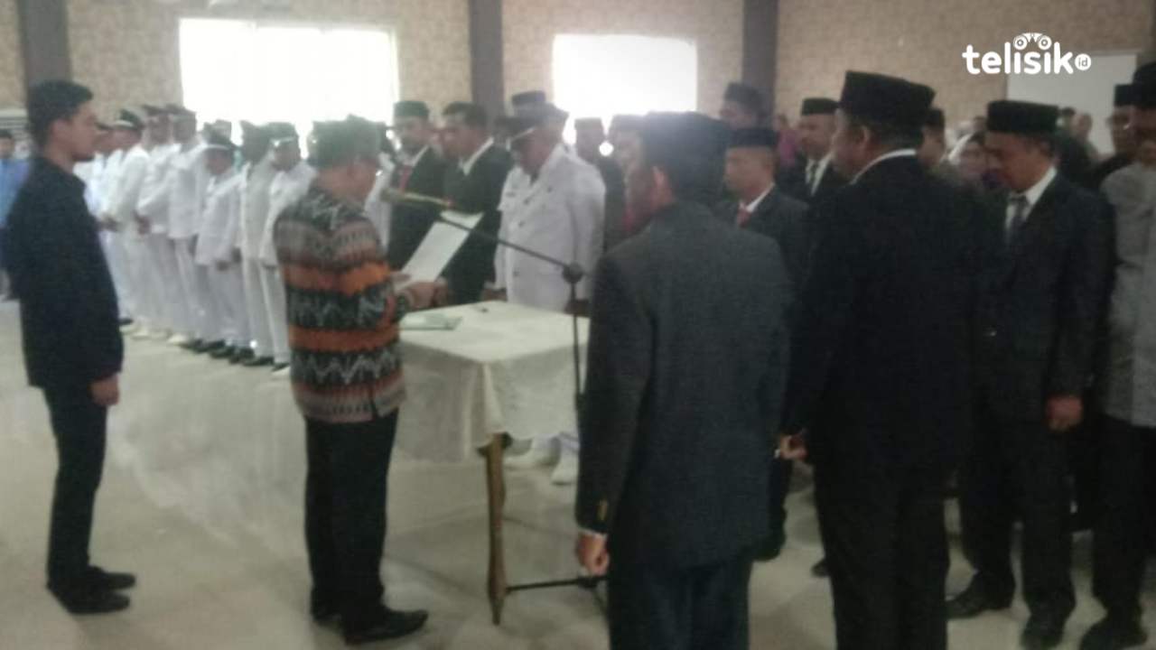 289 Pejabat di Muna Dilantik, Mantan Ketua KPU jadi Kabid Pembinaan SD