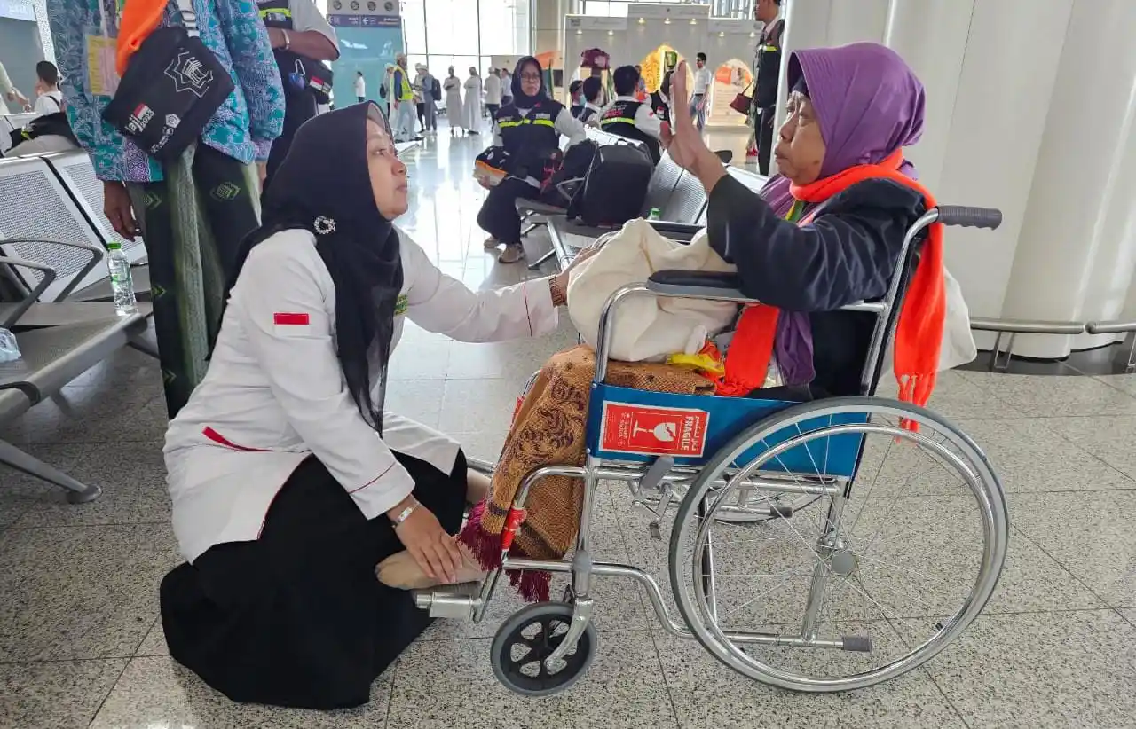 Bakti Kemenag Layani 68 Ribu Jemaah Haji Lansia Tak Kenal Waktu hingga Kepulangan