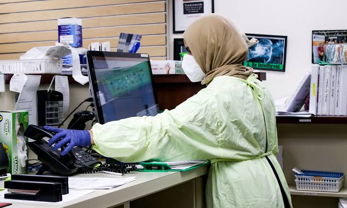 Baso A Fung Hancurkan Mangkok Setelah Selebgram Jovi Makan Kerupuk Babi, Tak Mudah Dapatkan Sertifikasi Halal