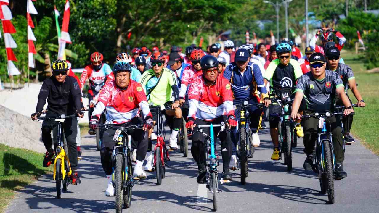 Fun Bike HUT Muna Barat ke-9 Warga Antusias Rebut Doorprize