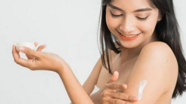Ini Dampaknya Jika Nekat Pakai Body Lotion untuk Pelumas Seks