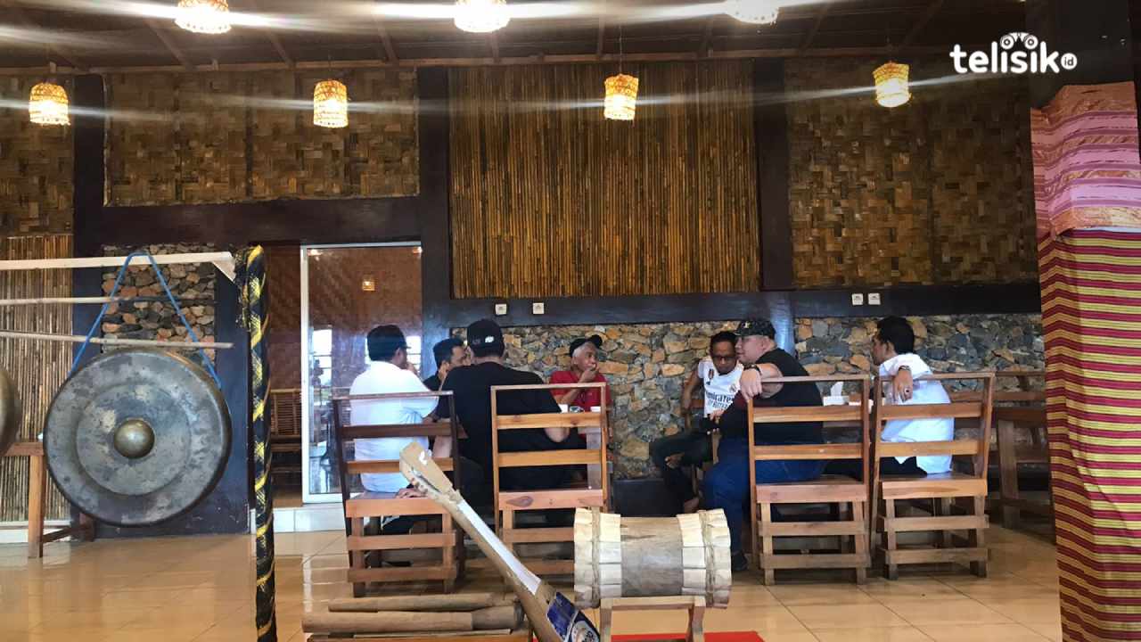 Kedai Ratu Alam, Sajikan Makanan dan Musik Khas Tradisional Sulawesi Tenggara