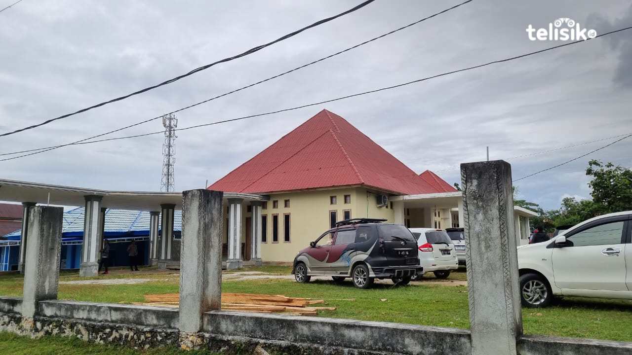 KPK Geledah Kantor Bupati Muna dan Rumah Kontraktor Gomberto