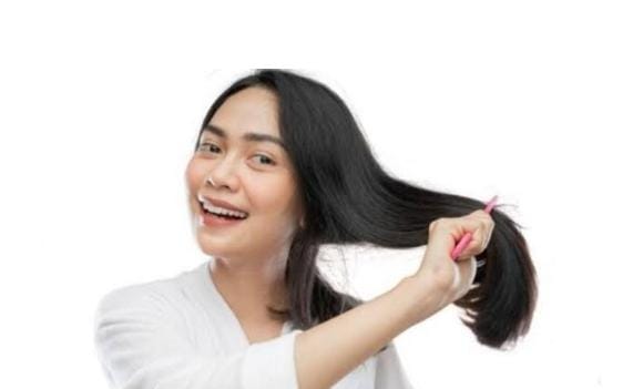 Manfaat Hair Mist Bagi Rambut Wanita