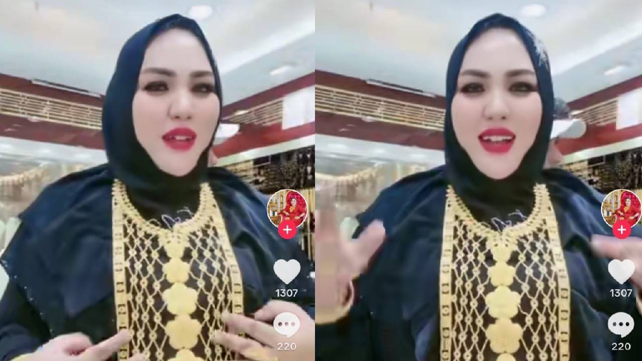 Mira Hayati Borong Emas Seberat 1 Kg saat Naik Haji dengan Harga Segini Buat Dibagi-bagi