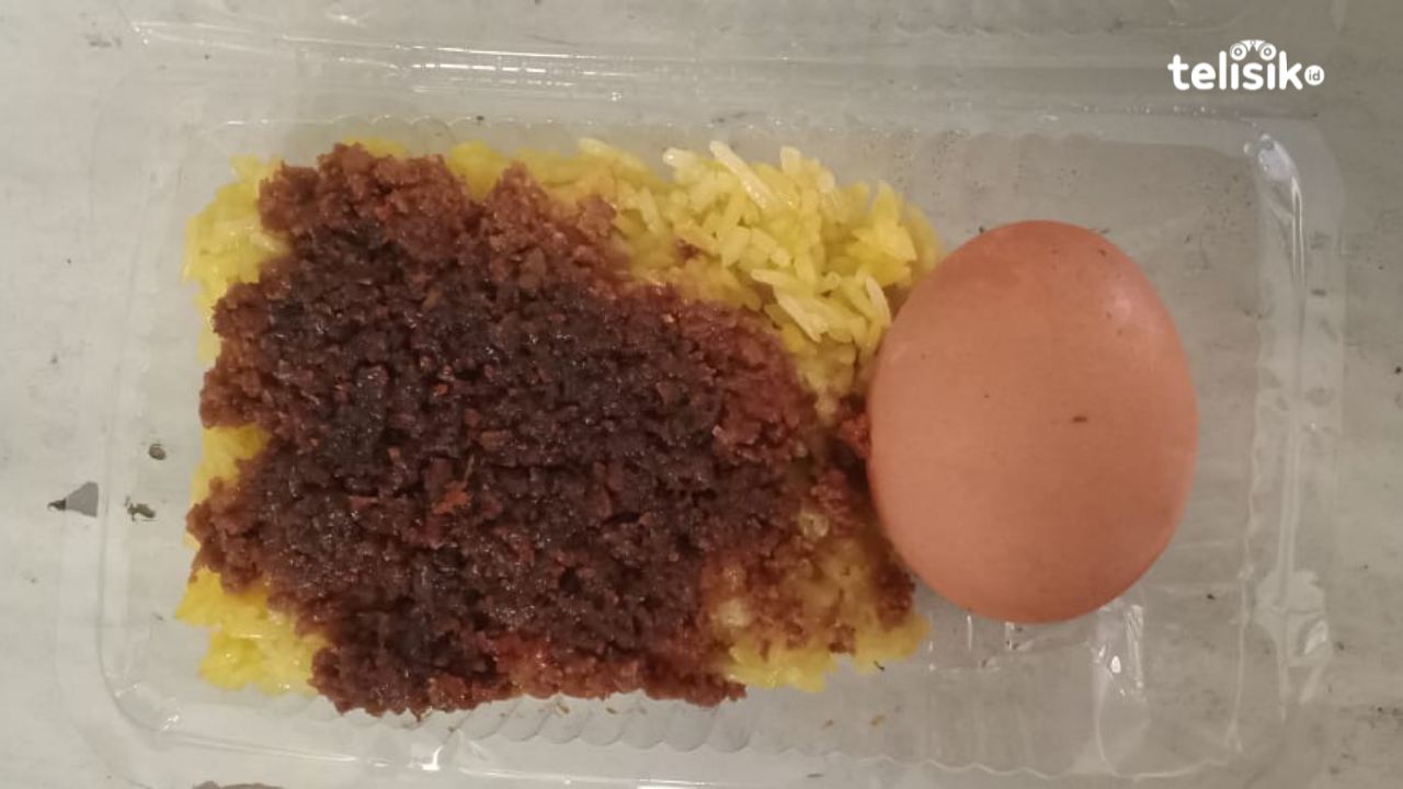 Pulut Kuning Makanan Khas Acara Khitanan di Sumatera Utara