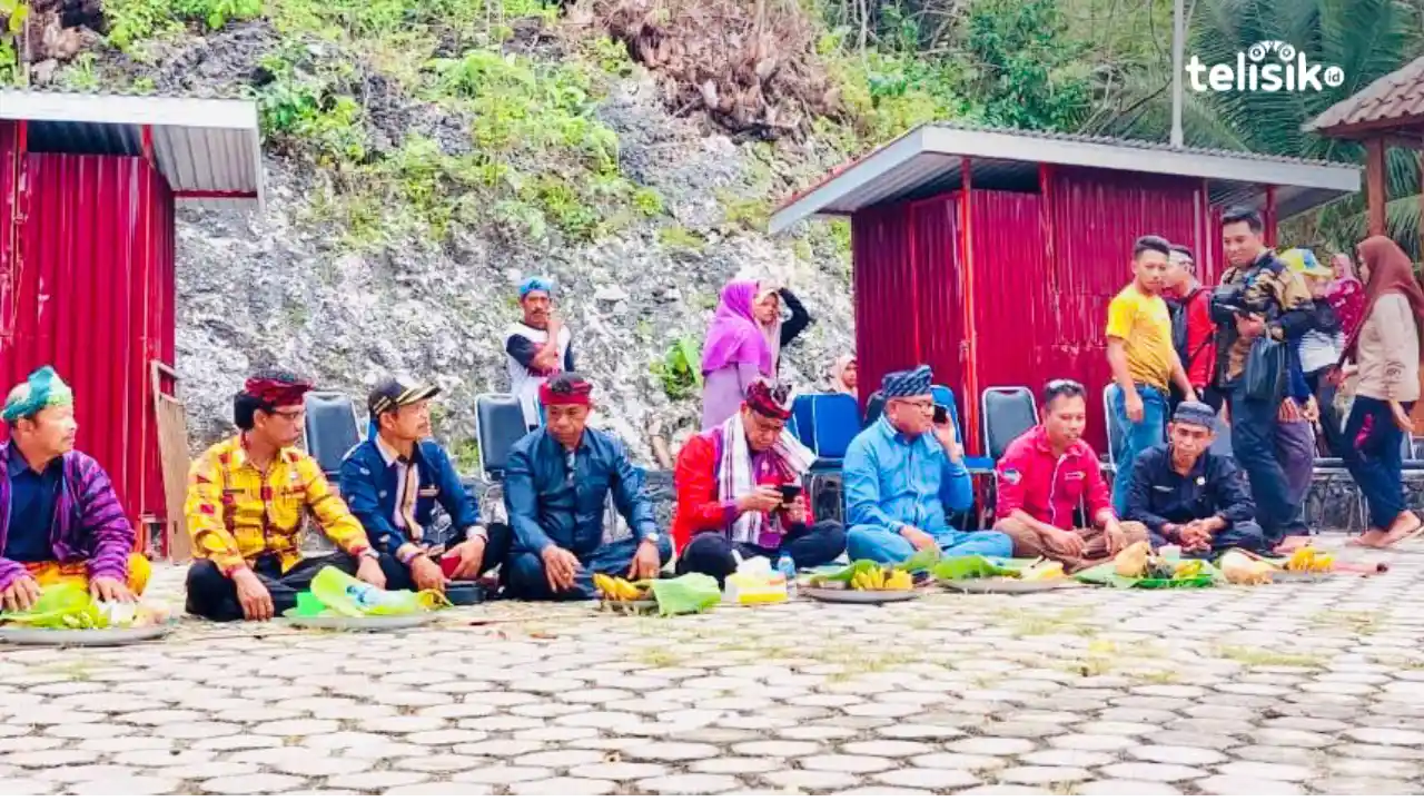 Ritual Adat Sangka: Tradisi Tolak Bala Ala Masyarakat Desa Kaimbulawa Buton Selatan