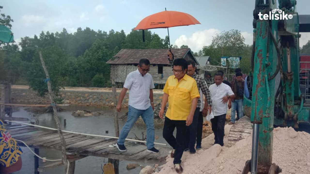 Sempat Viral, Ridwan Bae Tinjau Proyek Peningkatan Kawasan Kumuh Lagasa Muna