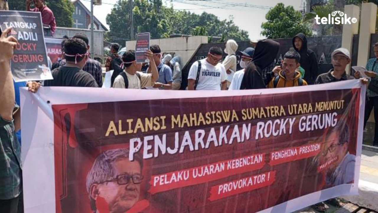 Diduga Hina Presiden Jokowi, Rocky Gerung Didemo Mahasiswa Sumatera Utara