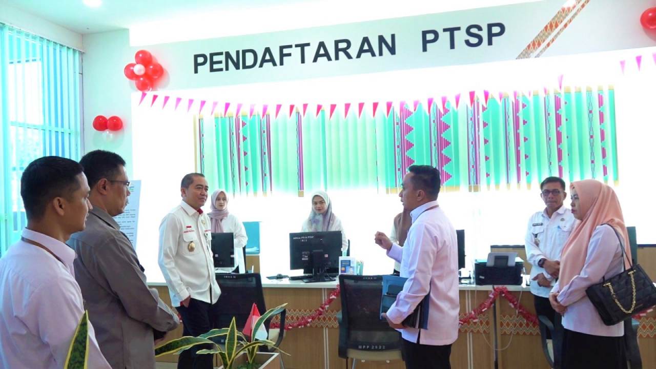 Jadi Pilot Project di Indonesia, Kemenko Polhukam Kunjungi Mal Pelayanan Publik Kota Kendari