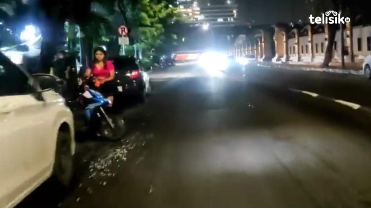 Jakarta Undercover: Tak Mau Penginapan, di Mobil pun Jadi   