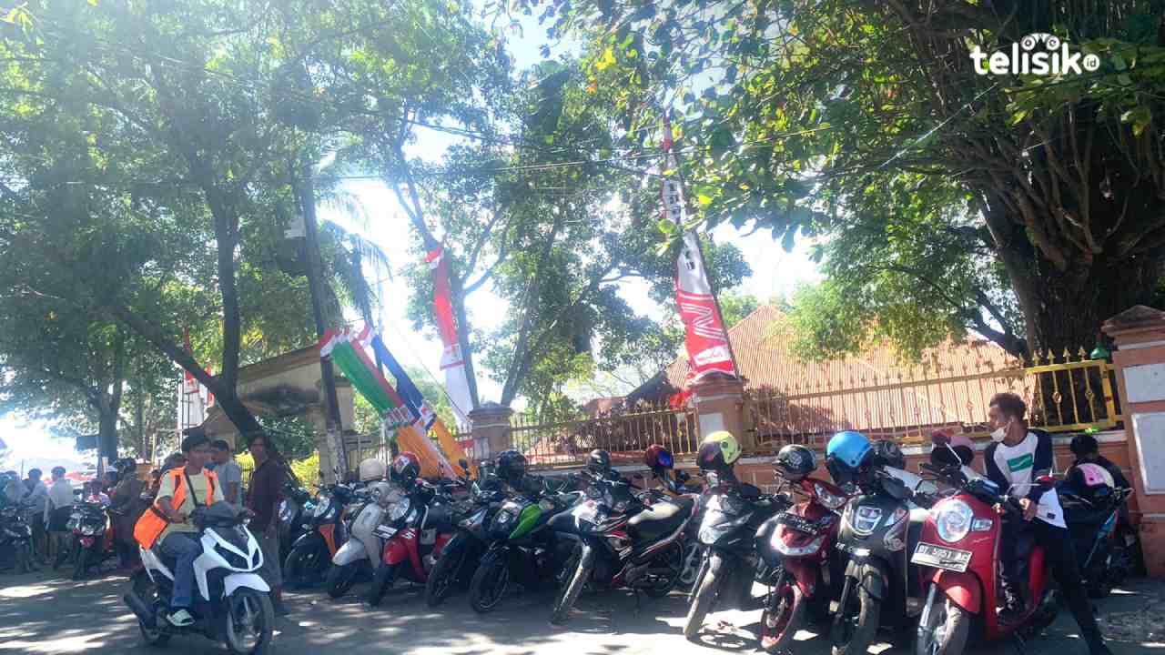 Juru Parkir di Kota Baubau Raup Untung di HUT ke-78 RI