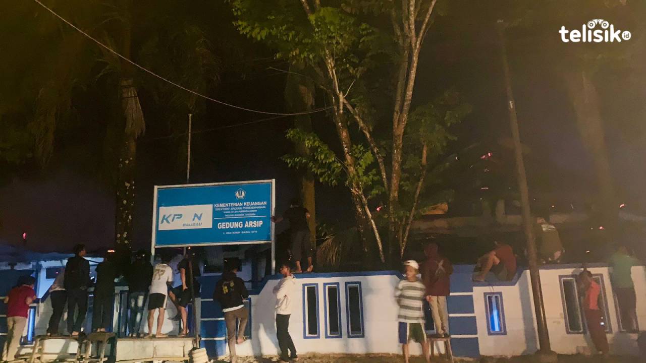 Kebakaran Gedung Eks KPPN Baubau Diduga Akibat Korsleting Listrik